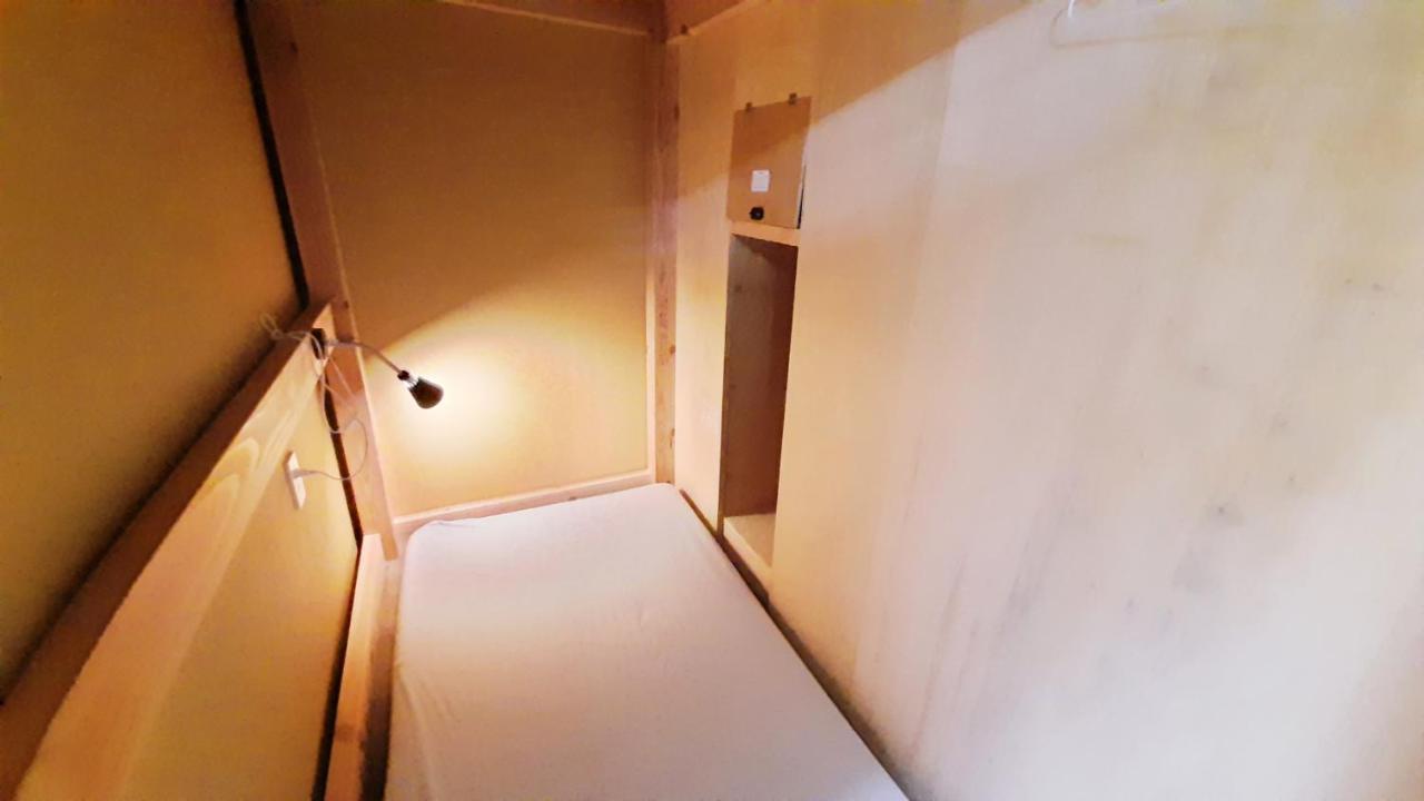 Iruka Hostel Toyama Exteriör bild