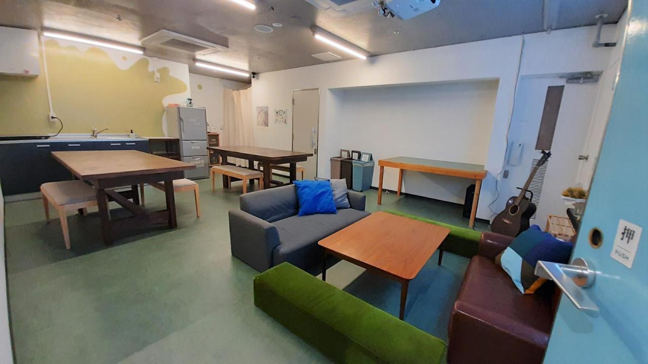 Iruka Hostel Toyama Exteriör bild