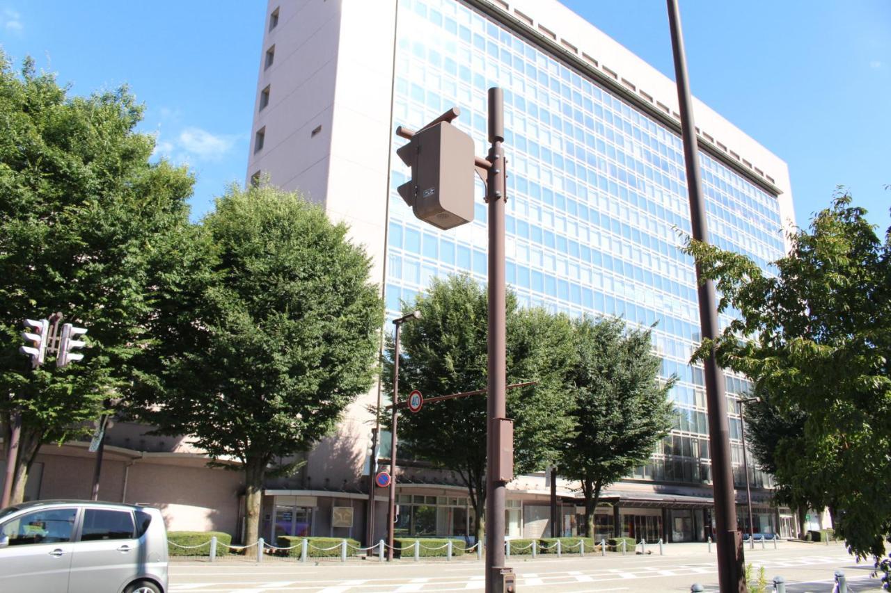 Iruka Hostel Toyama Exteriör bild